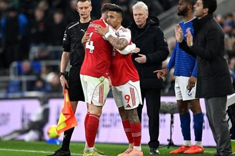 قصة 55 ثانية لقن فيها جيسوس جيوكيريس درسًا قاسيًا في معنى المهاجم 