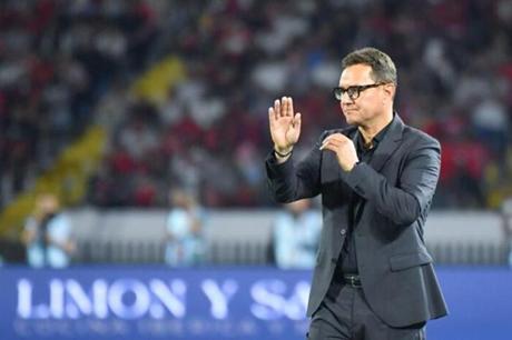 منبوذ بنهاشم يضع شرطًا للرحيل عن الوداد في يناير 