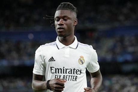 موقف كامافينجا من المشاركة مع ريال مدريد أمام سيلتا فيجو 