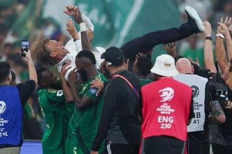 كيف يخطط رينارد لتجهيز منتخب السعودية قبل مواجهة المغرب؟ 