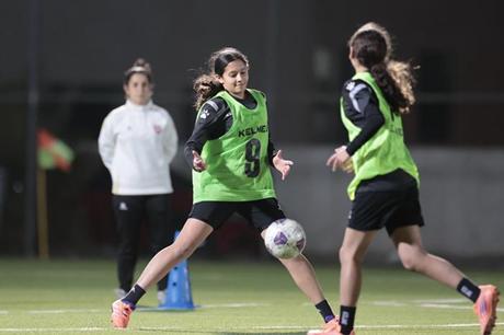 المنتخب الوطني النسوي تـ 17 يبدأ تدريباته 