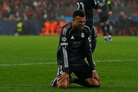 رابطة الليجا تدين هتافات جماهير فالنسيا ضد ريال مدريد ومبابي 