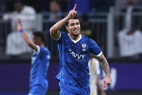 ماركوس ليوناردو يحسم مستقبله مع الهلال السعودي 