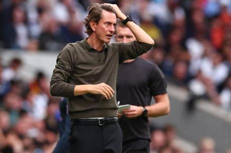 الكشف عن قيمة التعويض الذي دفعه توتنهام لتوماس فرانك بعد إقالته 