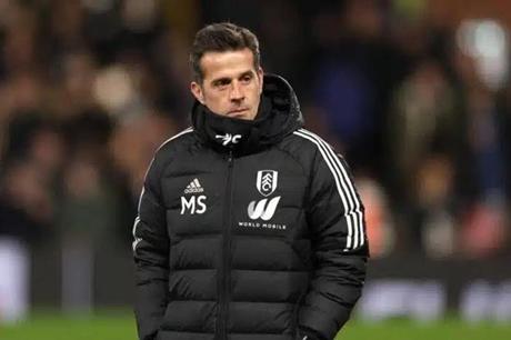 ماركو سيلفا: اخترعوا مخالفة لمانشستر يونايتد أمامنا 