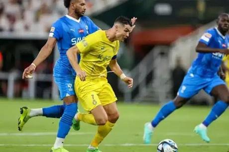 رسميًا.. الهلال يودع البليهي منتقلًا إلى الشباب حتى نهاية الموسم 