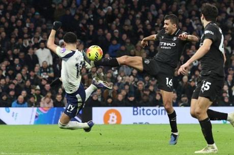 توتنهام يكرر عقدة مانشستر سيتي ويجبر جوارديولا على رقم سلبي نادر 