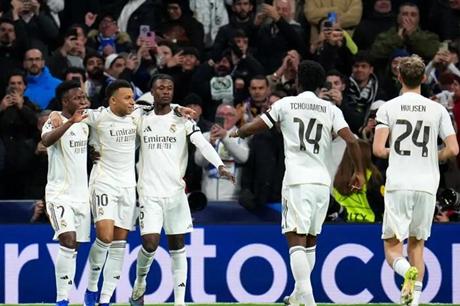 نجم ألمانيا يغازل ريال مدريد بتصرف غريب 