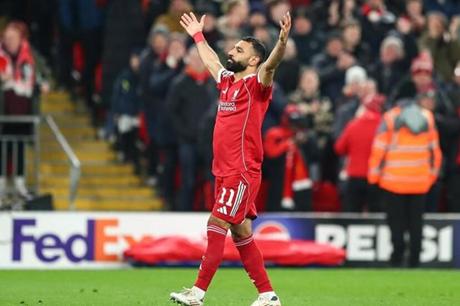 صلاح يكشف عن أفضل لاعب يمكنه قيادة ليفربول للفوز بأعرق بطولة 