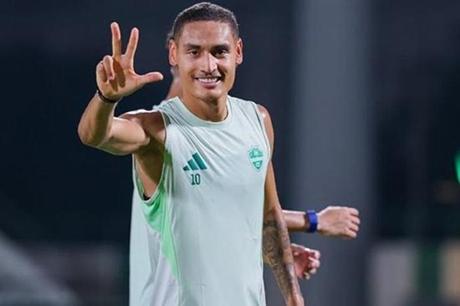 إنزو ميلوت يكشف أهم أهدافه وسبب كثرة إنذاراته ويشيد بجماهير الأهلي 