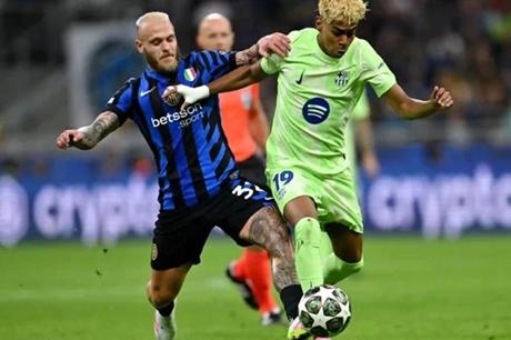 رادار برشلونة يتجه نحو الكالتشيو.. ثلاثي إنتر ميلان على طاولة فليك 