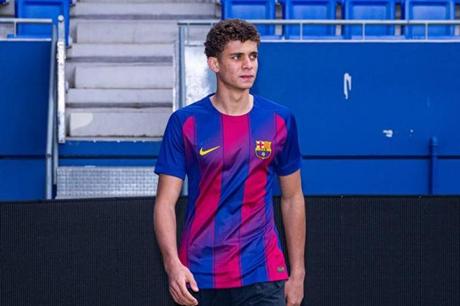 حمزة عبد الكريم يترك برشلونة ويعود إلى مصر 