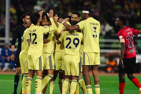 النصر في مهمة استعادة صدارة الدوري السعودي أمام الرياض 