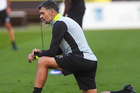 الاتحاد يتفق مع موناكو على ضم مهاجمه 