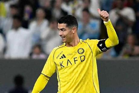 كم هدفا يحتاج كريستيانو رونالدو للوصول إلى 1000 هدف؟ 