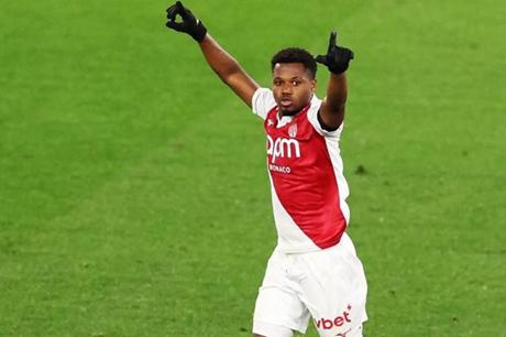 انسو فاتي يقترب من البريمييرليغ 