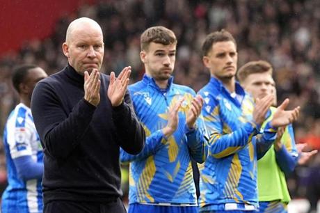 نادٍ إنجليزي يسجل أسرع هبوط في تاريخ كرة القدم 