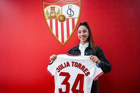 برشلونة يبرم أغلى صفقة في تاريخ الكرة النسائية الإسبانية 