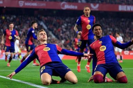 بالدي يُواجه تحدياً كبيراً في برشلونة مع فليك 