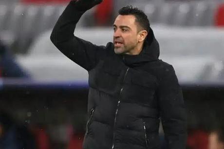 ظل تشافي يلاحق الركراكي... ماذا يحدث في كواليس المنتخب المغربي؟ 