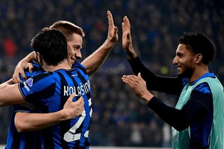 اتالانتا يقلب الطاولة على دورتموند بريمونتادا تاريخية 