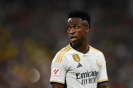 فينيسيوس يقترب من تجديد عقده مع ريال مدريد 