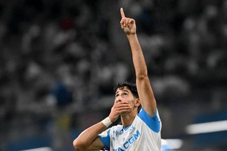 مارسيليا يخسر خدمات نايف أكرد ضد رين في كأس فرنسا 