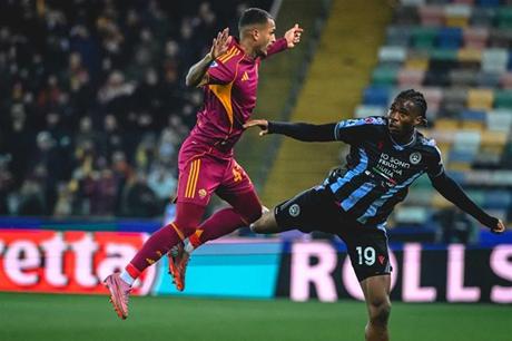 روما يسقط امام اودينيزي بالدوري الايطالي 