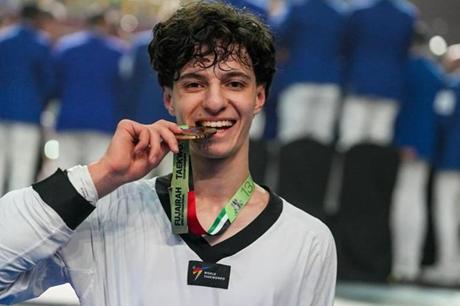منتخب التايكواندو يحصد العديد من الميداليات ببطولة الفجيرة 