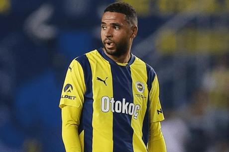 النصيري يُودع فنربخشة برسالةٍ مؤثرة.. ويشد الرحال إلى جدة 