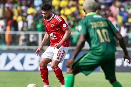 ياسر إبراهيم يقوي دفاع الأهلي أمام شبيبة القبائل 