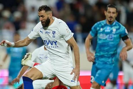 كريم بنزيما: جئت لمنح جماهير الهلال كل شيء 