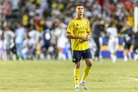موقف مسؤولي الدوري السعودي من قرار رونالدو بالغياب عن الكلاسيكو 