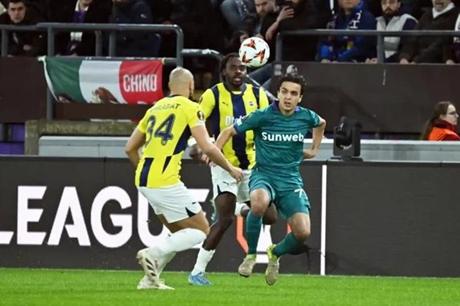 صندوق الاستثمارات ينهي أزمة رونالدو مع النصر 