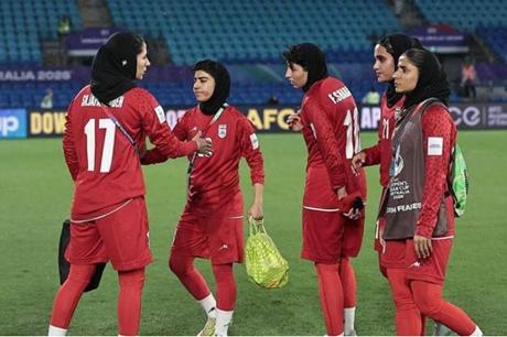 ترامب يرفض عودة لاعبات منتخب إيران ويطالب أستراليا بحمايتهن 