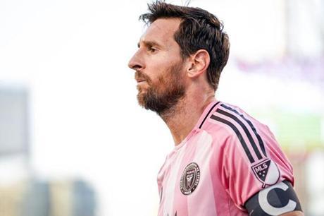 لابورتا يرد على تشافي بشأن ميسي: أثبت صحة اختياري 