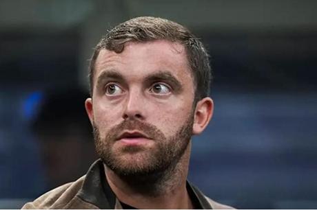 فيفا يتهم الصحافي فابريزيو رومانو بتسريب عقود اللاعبين 