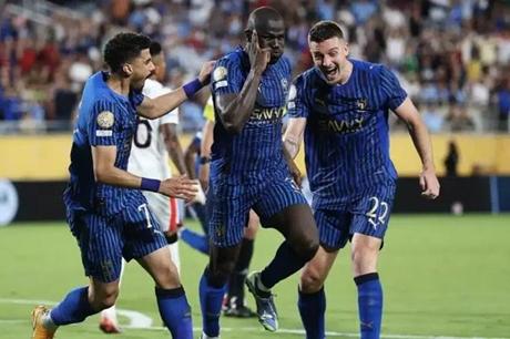 الهلال يستعيد قوته الدفاعية قبل مواجهة الفتح في الدوري السعودي 