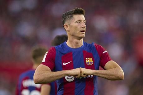 ليفاندوفسكي: جنوى الفريق الإيطالي الوحيد الذي تفاوض معي 