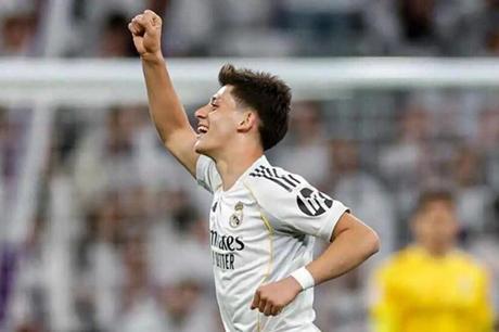 أردا غولر يعلق على هدفه التاريخي في مرمى إلتشي 