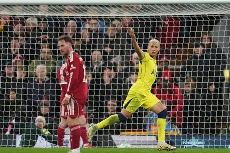 ليفربول يقع في فخ ضيفه توتنهام 