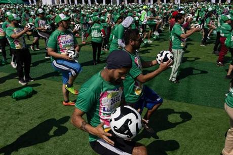 المكسيك تحتفل برقم قياسي عالمي قبل مونديال 2026 