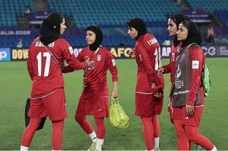 لاعبة إيرانية خامسة تتراجع عن طلب اللجوء في أستراليا 