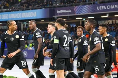 الاتحاد الإنجليزي يغرم تشيلسي 14 مليون دولار ويوقع عليه حظر الانتقالات 