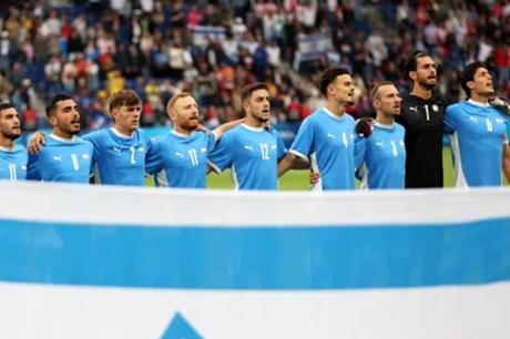 "الفيفا" يعاقب الاتحاد الإسرائيلي لكرة القدم 