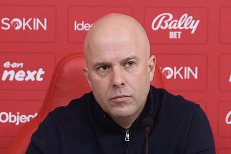 سلوت: لا أقيّم محمد صلاح بناء على أهدافه 