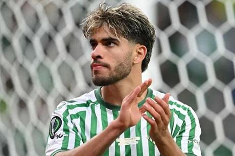 عبد الصمد الزلزولي يُشعل الميركاتو الإنجليزي 