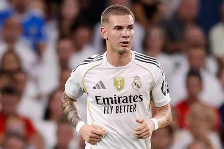 ريال مدريد يدرس إعارة ماستانتونو لمنحه فرصة التطور 