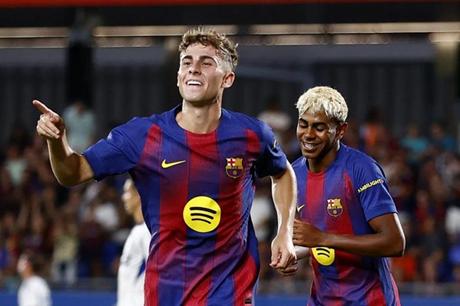 قبل القمة المنتظرة أمام أتلتيكو مدريد بالدوري الإسباني.. خبر سار لجماهير برشلونة 