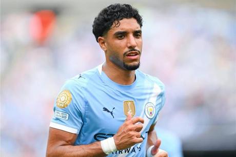 مرموش يحسم موقفه من مغادرة مانشستر سيتي إلى برشلونة 